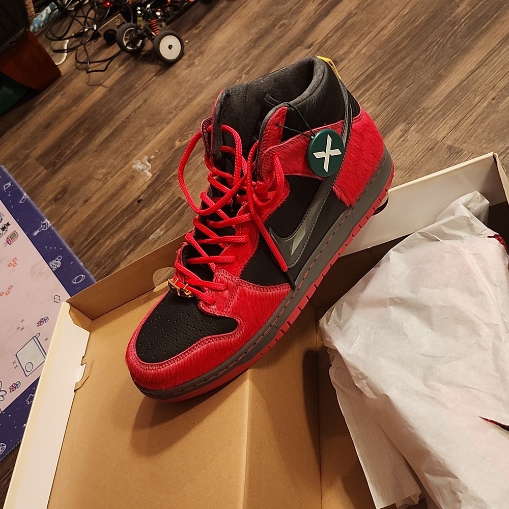 nike "run the jewels" high tops, size 13